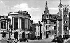 47 Agen Le theatre et le Musee